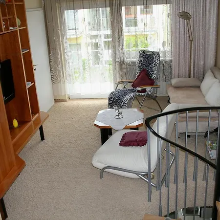 Appartementanlage Eldena Fewo 13&16 * Lobbe