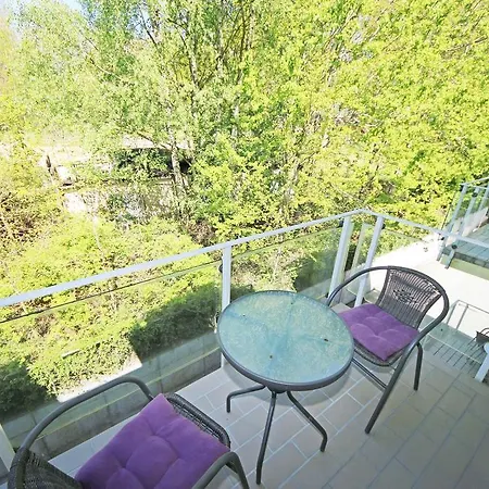 Appartementanlage Eldena Fewo 13&16 * Lobbe