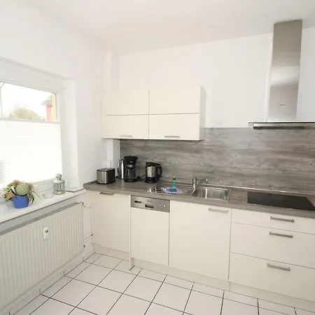Appartementanlage Eldena Fewo 13&16 Lobbe